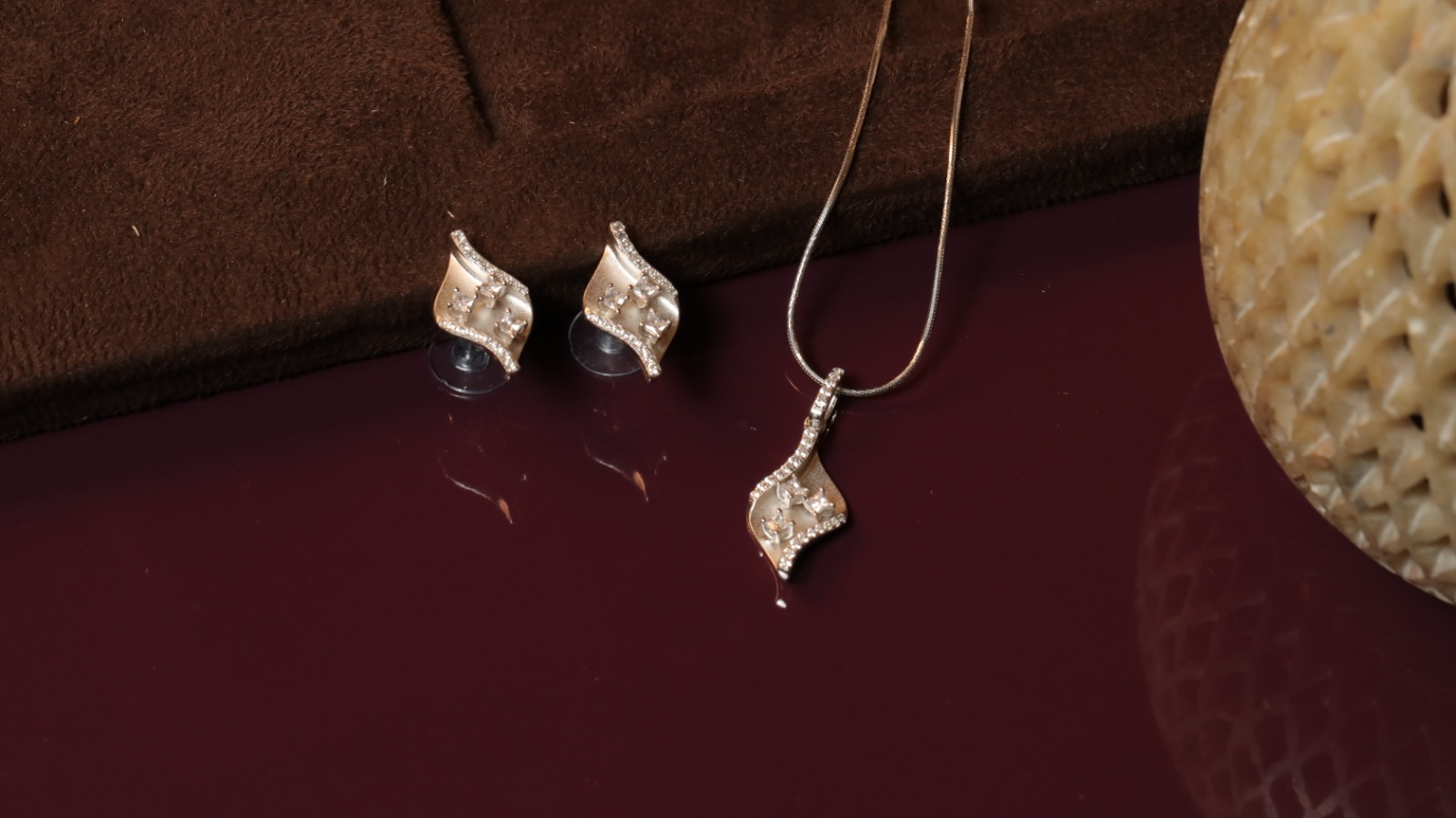 Pendant set 2