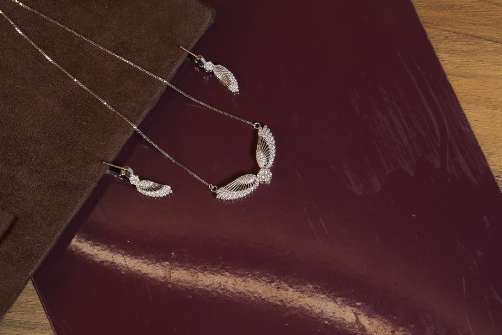 Pendant set 8